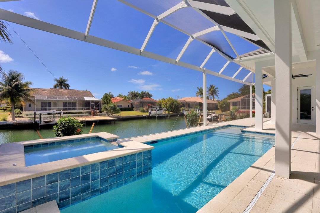 979 Daisy Ct, Marco Island, FL 34145