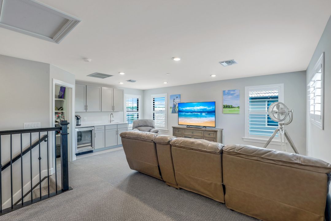 19264 Aqua Shore Dr, Fort Myers, FL 33913