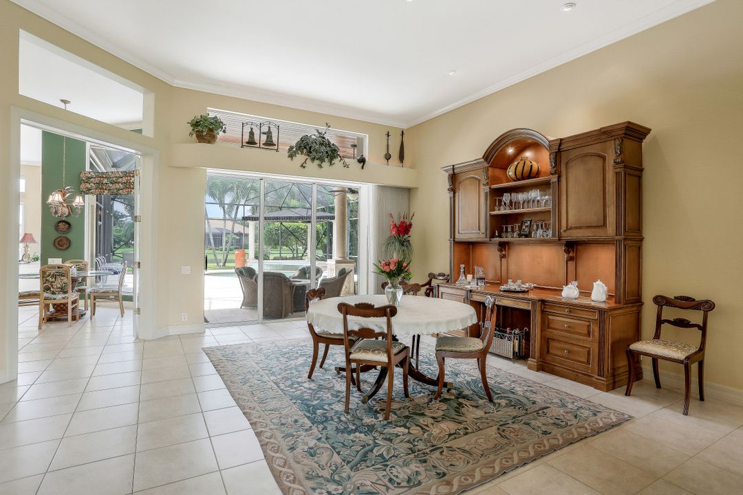 581 Wedgewood Way, Naples, FL 34119