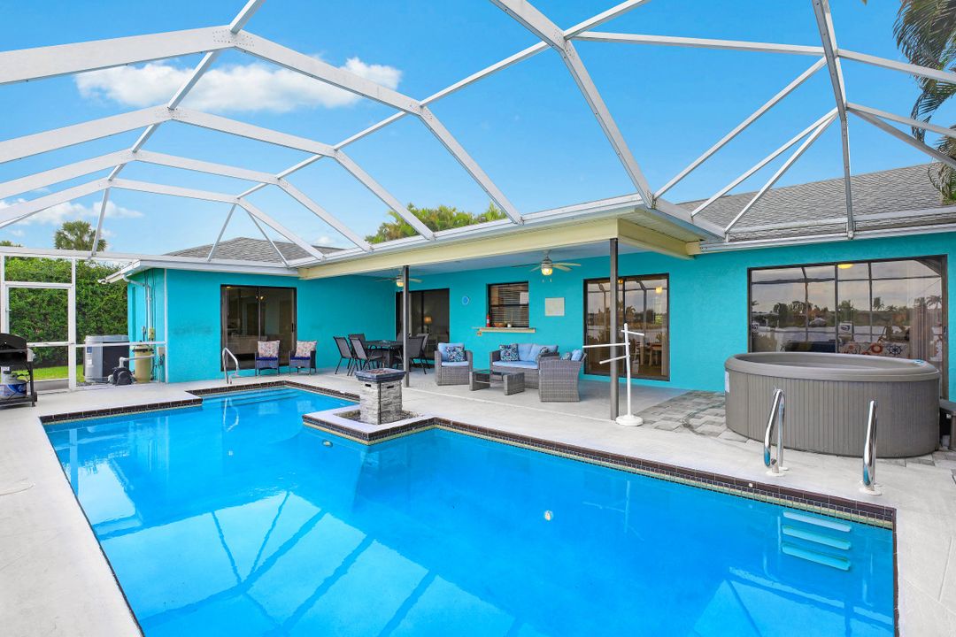 614 Cape Coral Pkwy W, Cape Coral, FL 33914