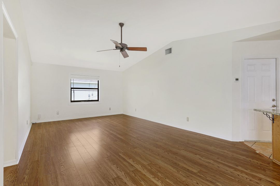 1118 SW 42nd St, Cape Coral, FL 33914