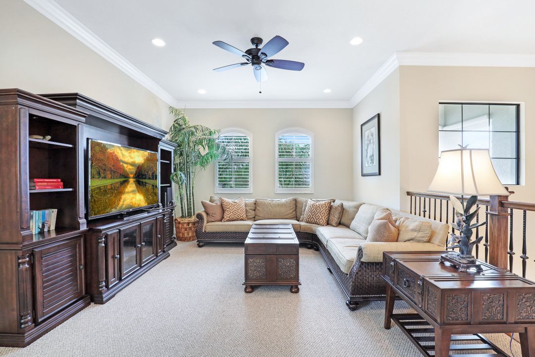 2939 Cinnamon Bay Cir, Naples, FL 34119