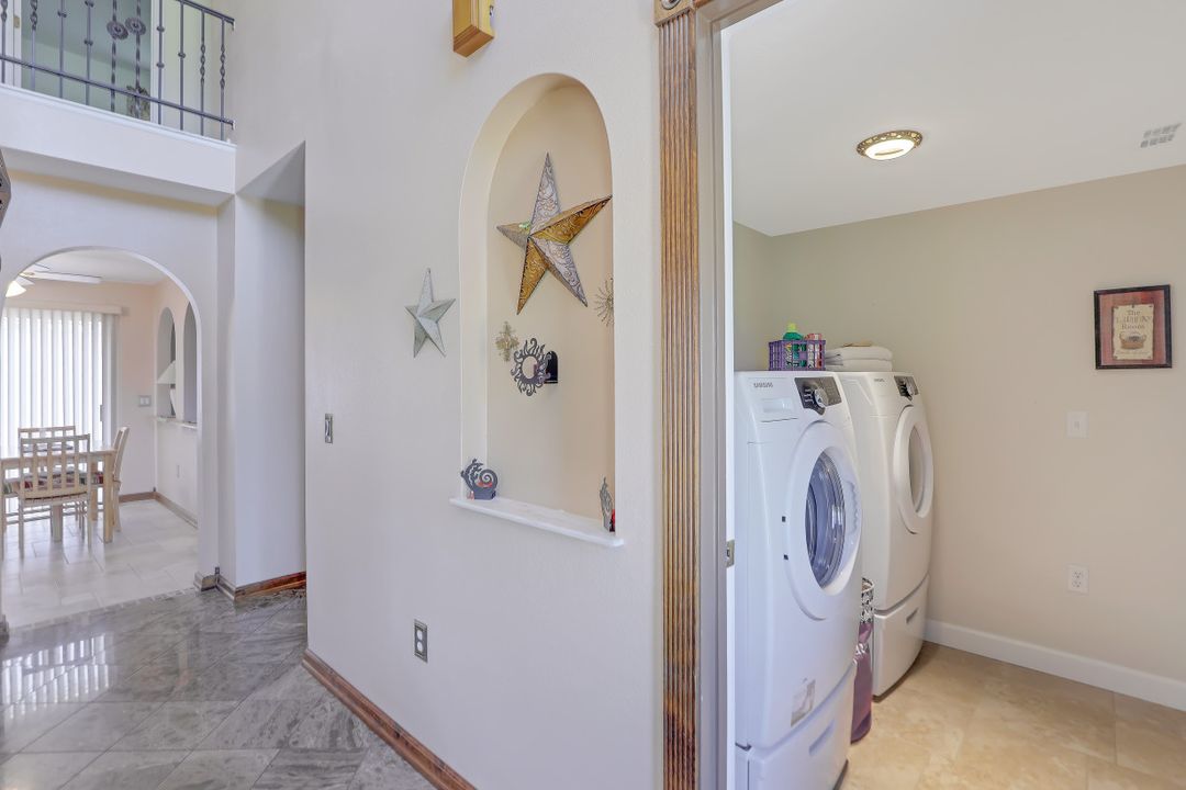 1220 NE 4th Pl, Cape Coral, FL 33909