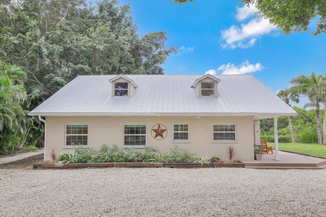 1313 Driftwood Dr, North Fort Myers, FL 33903