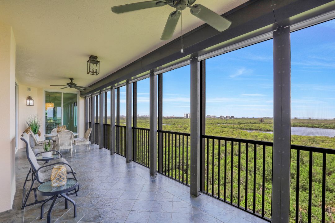 445 Cove Tower Dr #902, Naples, FL 34110