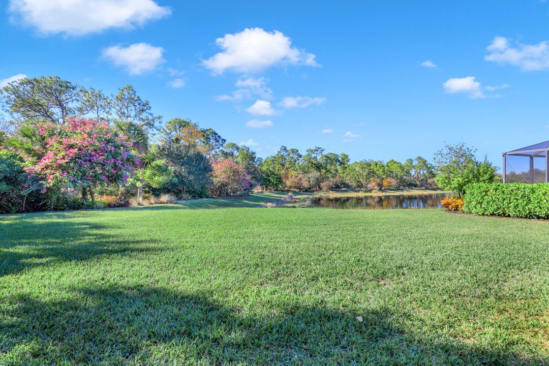 3771 Canopy Cir, Naples, FL 34120