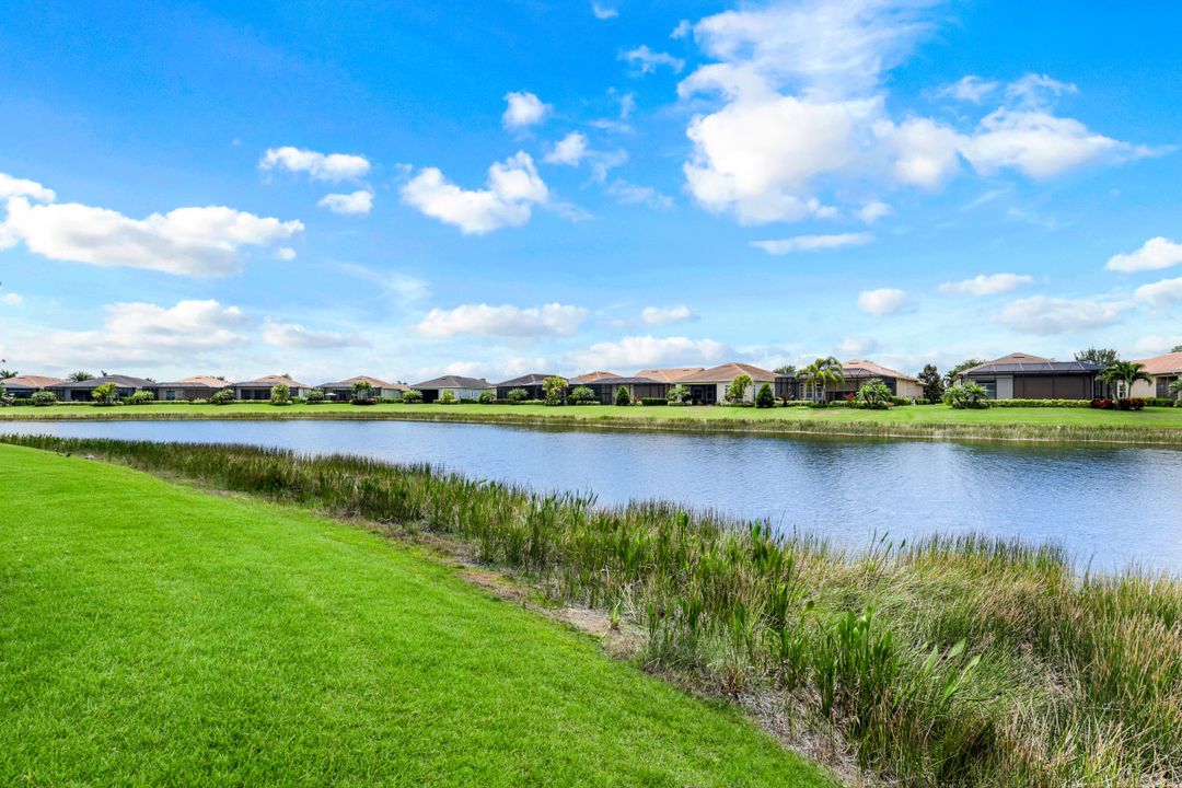 13853 Woodhaven Cir, Fort Myers, FL 33905