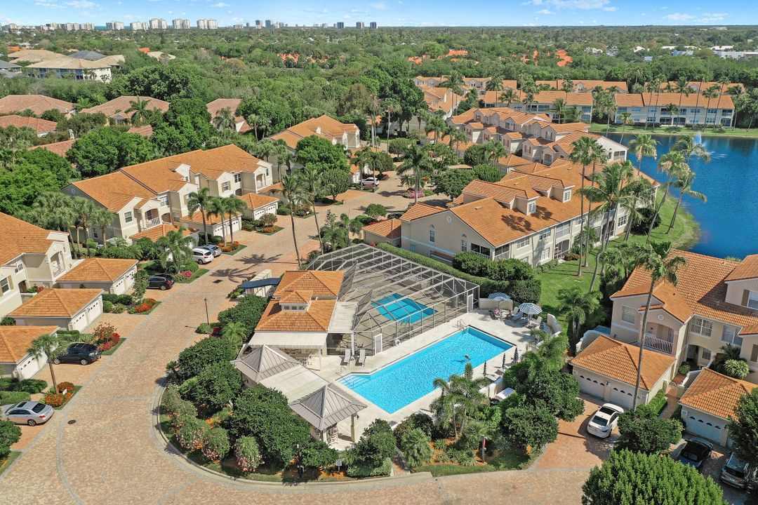 8345 Excalibur Cir #M-12, Naples, FL 34108