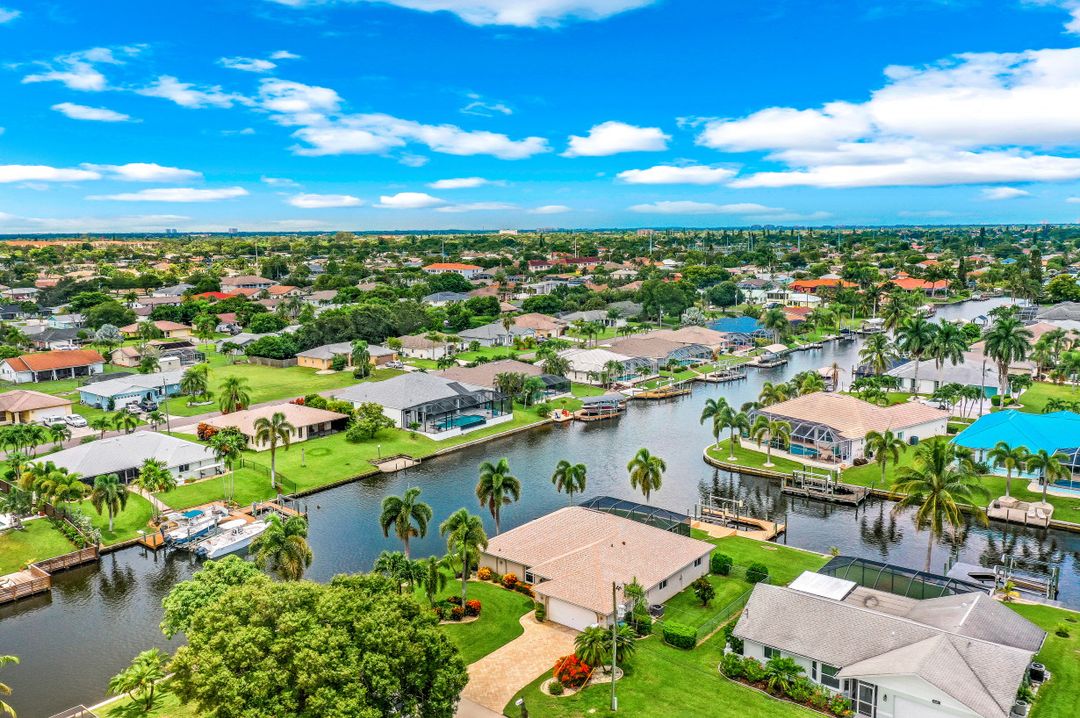 202 SW 37th Terrace, Cape Coral, FL 33914