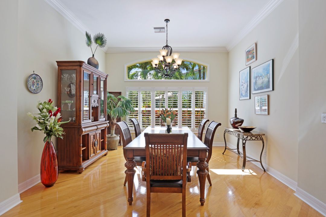 2025 Isla De Palma Cir, Naples, FL 34119