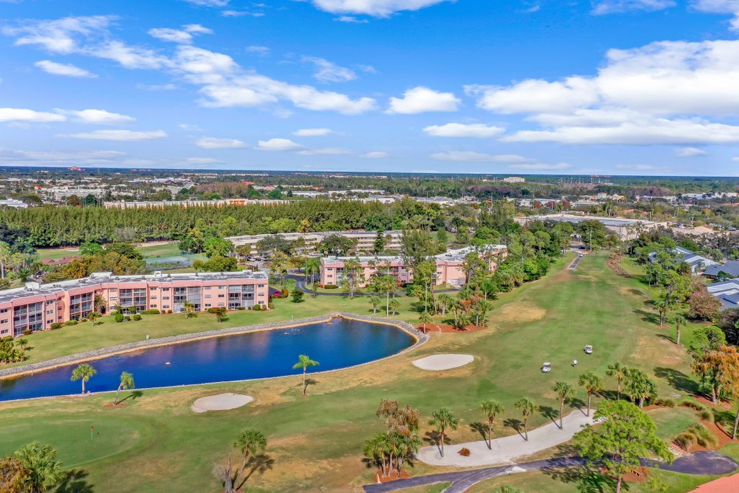 368 Woodshire Ln #B10, Naples, FL 34105