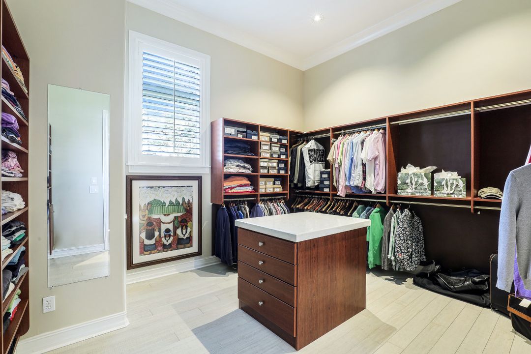 1564 Gormican Ln, Naples, FL 34110