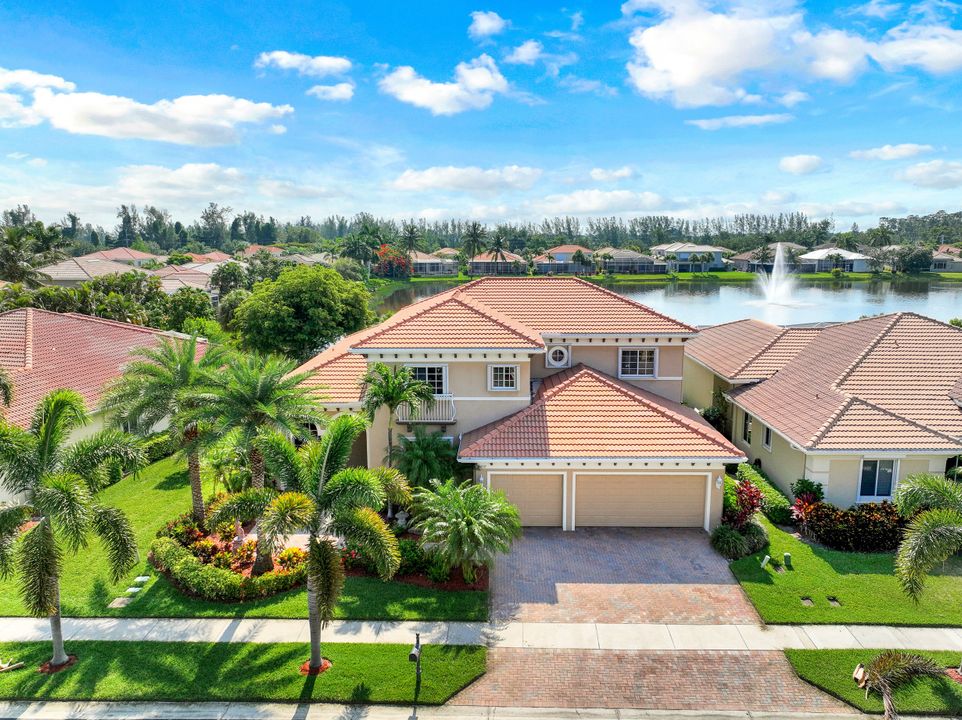 8709 Paseo De Valencia St, Fort Myers, FL 33908