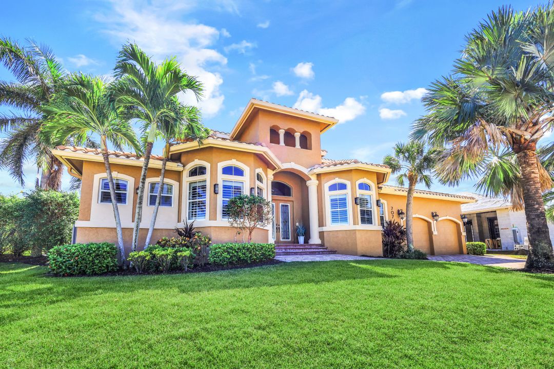 707 Plantation Ct, Marco Island, FL 34145