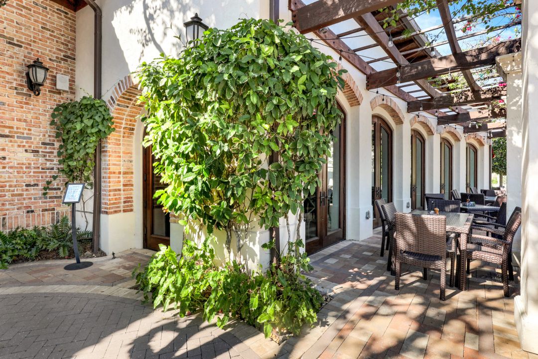 16462 Seneca Way, Naples, FL 34110