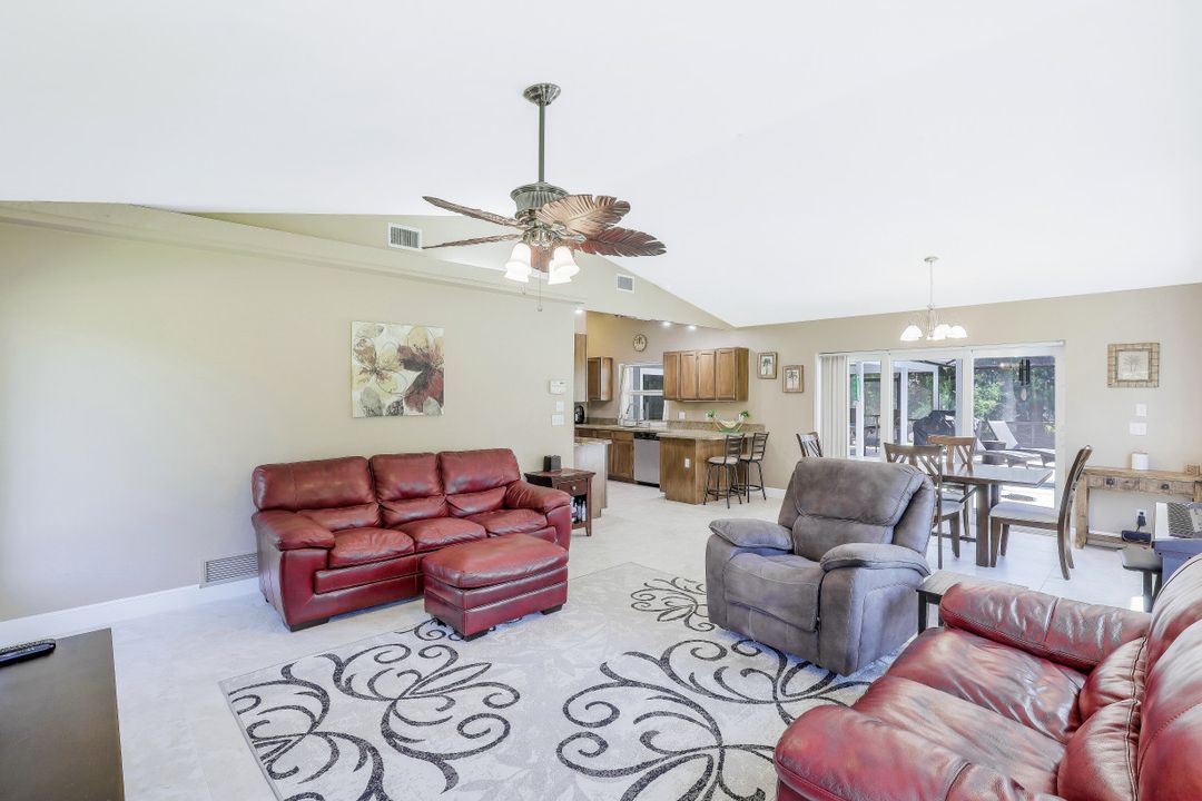 4530 7th Ave SW, Naples, FL 34119