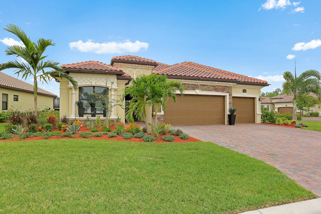 28004 Kerry Ct, Bonita Springs, FL 34135