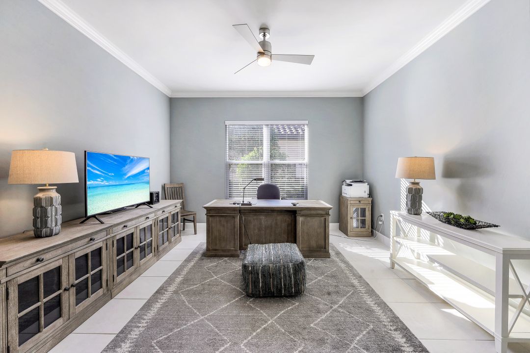 3274 Belon Ln, Naples, FL 34114