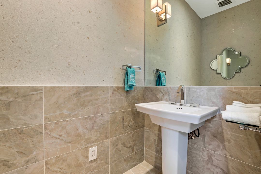 9184 Mercato Ln, Naples, FL 34108