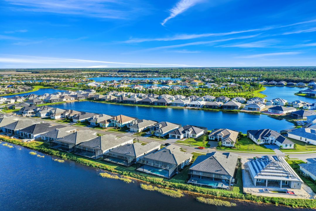 14310 Laguna Spgs Ln, , FL 34114