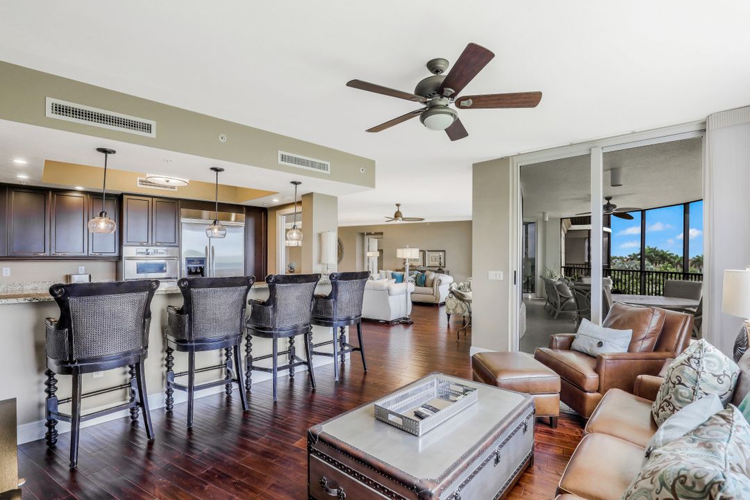 1050 Borghese Ln #303, Naples, FL 34114