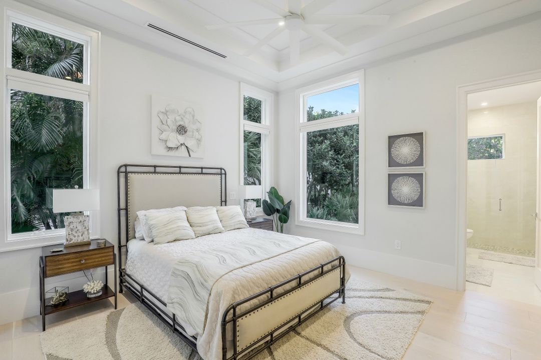 3862 Woodlake Dr, Bonita Springs, FL 34134