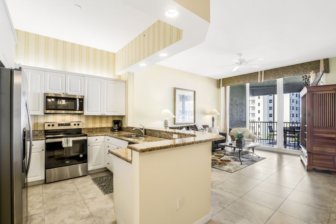 470 Launch Circle #603, Naples, FL 34108