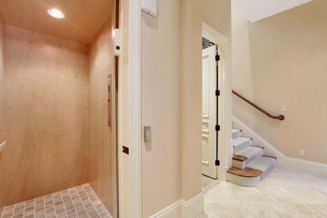 23941 Tuscany Ct, Bonita Springs, FL 34134