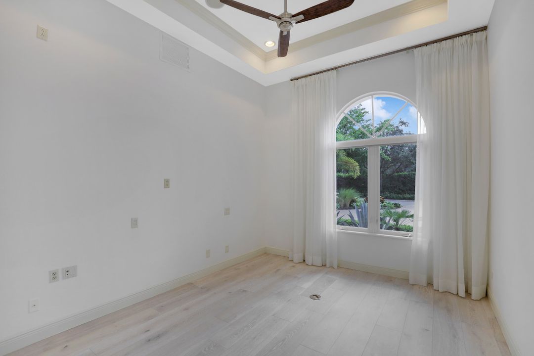 18561 Verona Lago Dr, Miromar Lakes, FL 33913