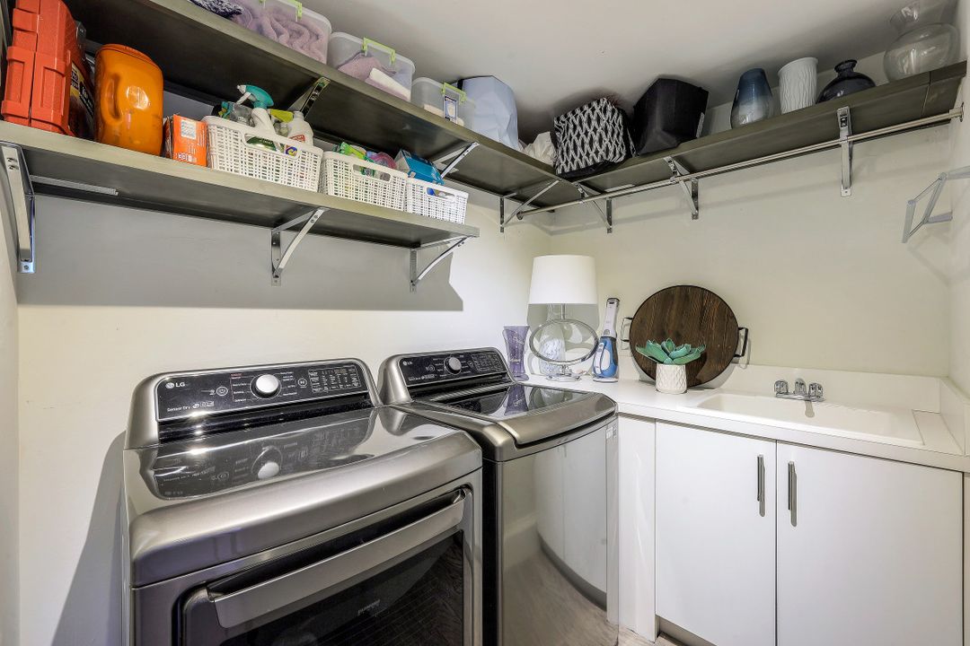 2748 Tiburon Blvd E #304, Naples, FL 34109