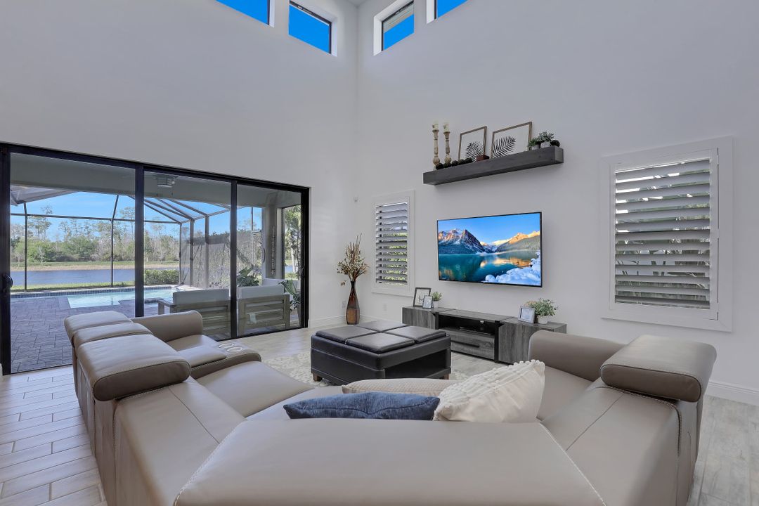 7742 Cypress Walk Dr, Fort Myers, FL 33966