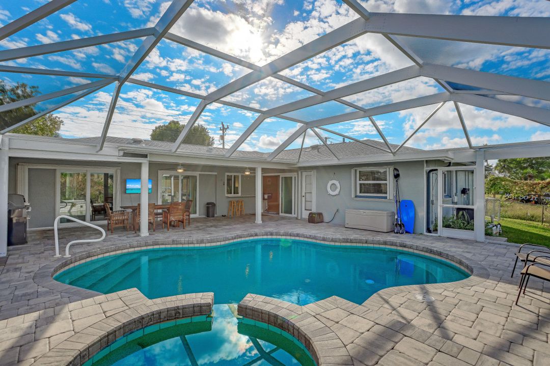 1847 Everest Pkwy, Cape Coral, FL 33904