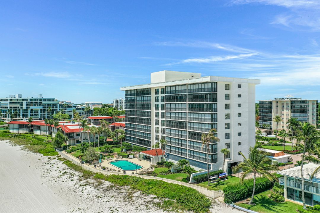 2171 Gulf Shore Blvd N #702, Naples, FL 34102