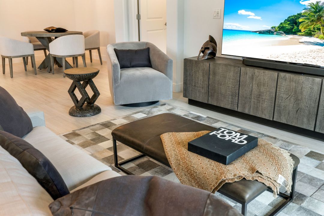 16348 Viansa Wy, Naples, FL 34110