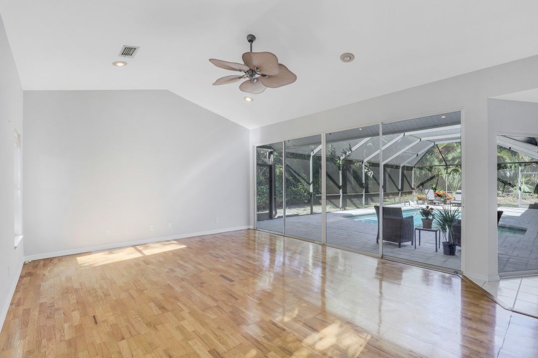 3781 Lakemont Dr, Bonita Springs, FL 34134