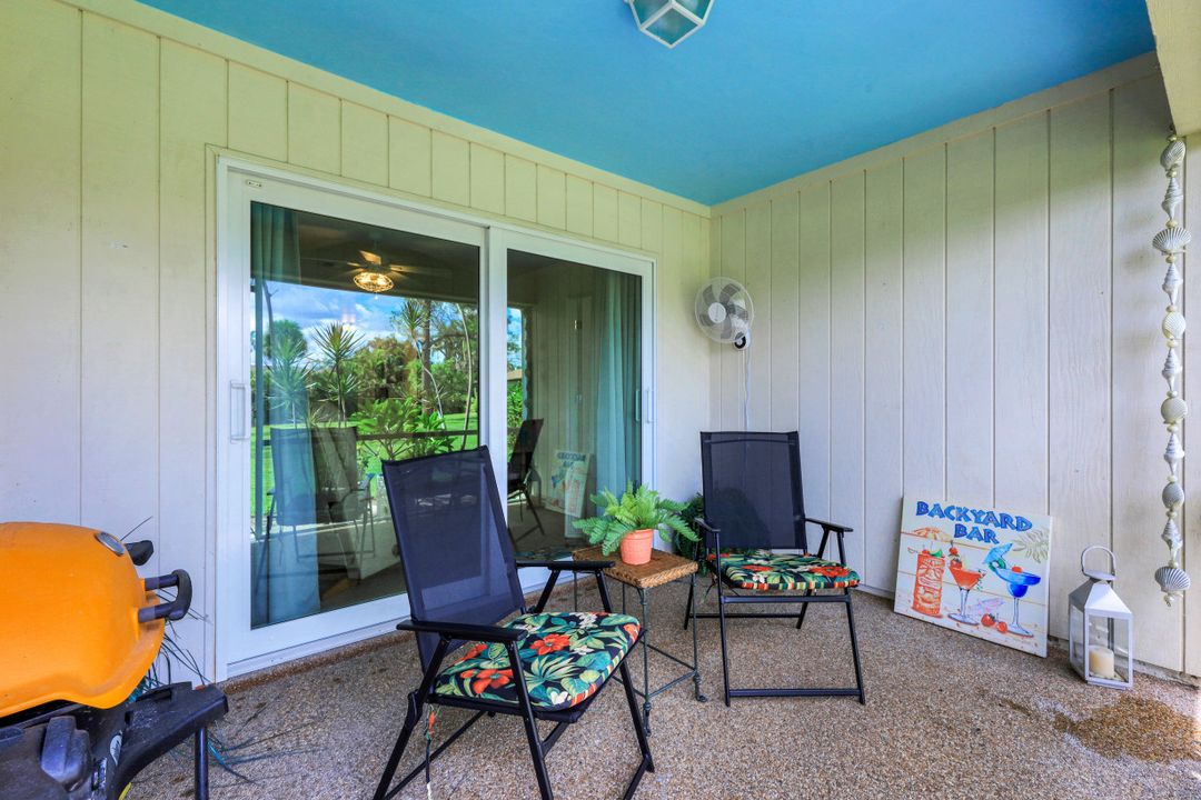 1079 Pine Isle Ln, Naples, FL 34112