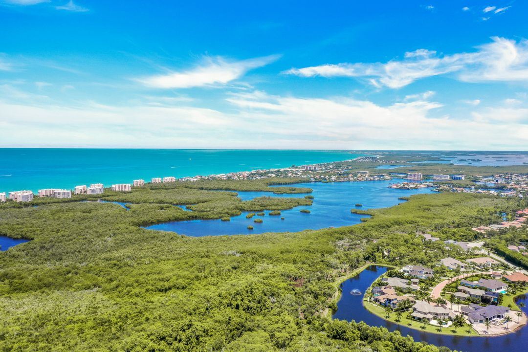 15330 Cedarwood Ln, Naples, FL 34110