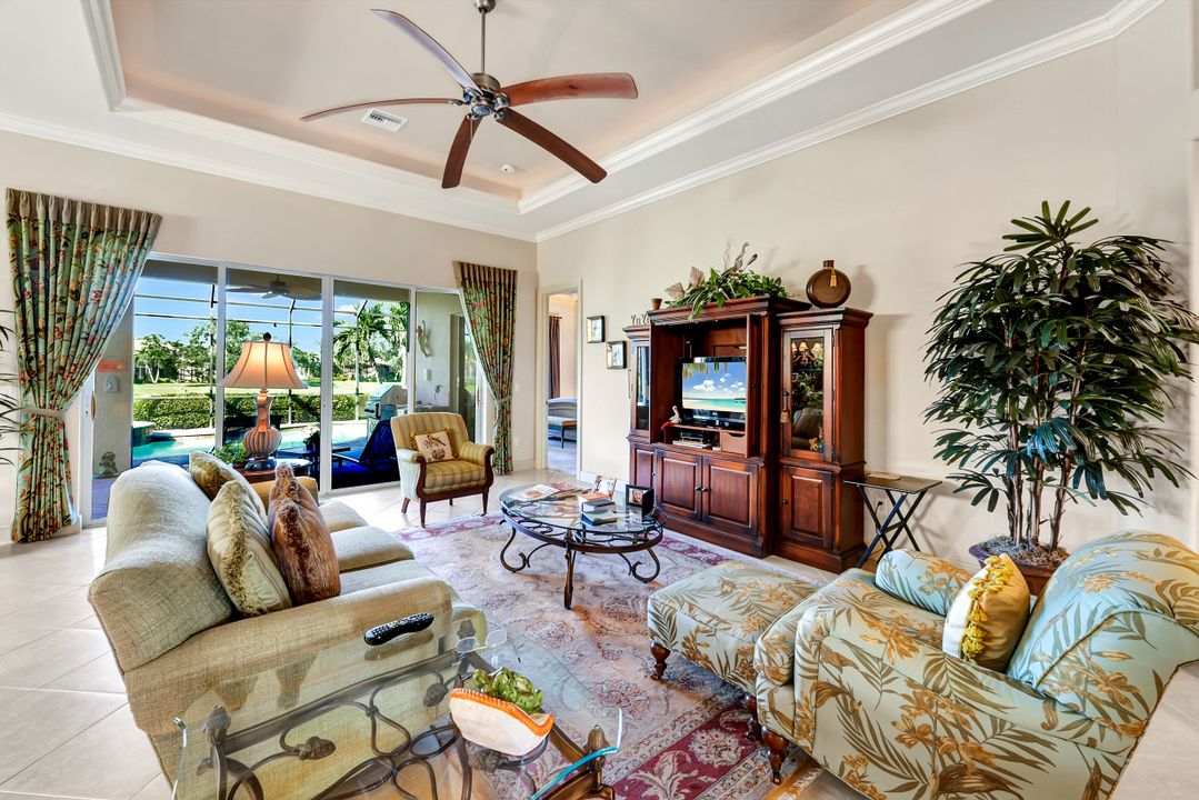 6000 Hammock Isles Cir, Naples, FL 34119