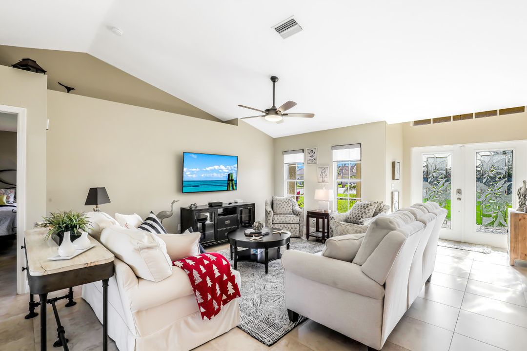 4832 Agualinda Blvd, Cape Coral, FL 33914