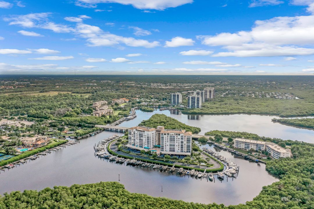 13105 Vanderbilt Dr #505, Naples, FL 34110