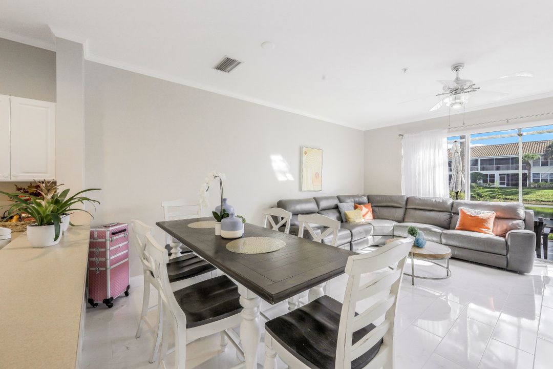 996 Hampton Cir, Naples, FL 34105