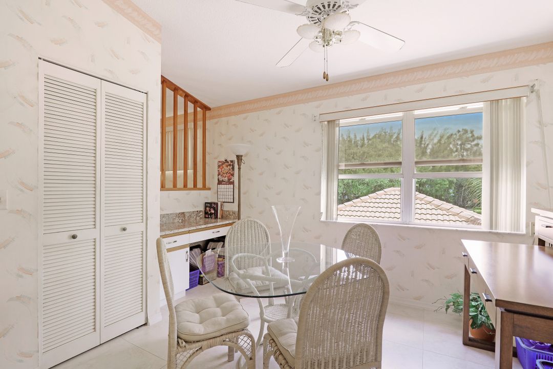 680 Woodshire Ln #H 4, Naples, FL 34105