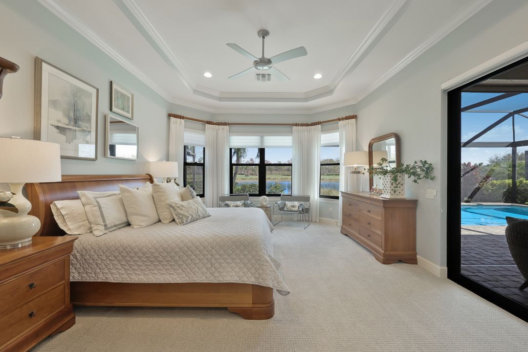 8880 Savona Ct, Naples, FL 34119