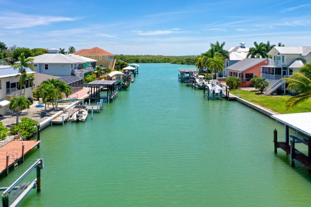 147 San Salvador St, Naples, FL 34113