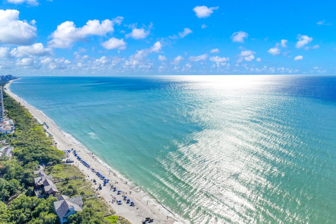 571 Beachwalk Cir #101, Naples, FL 34108