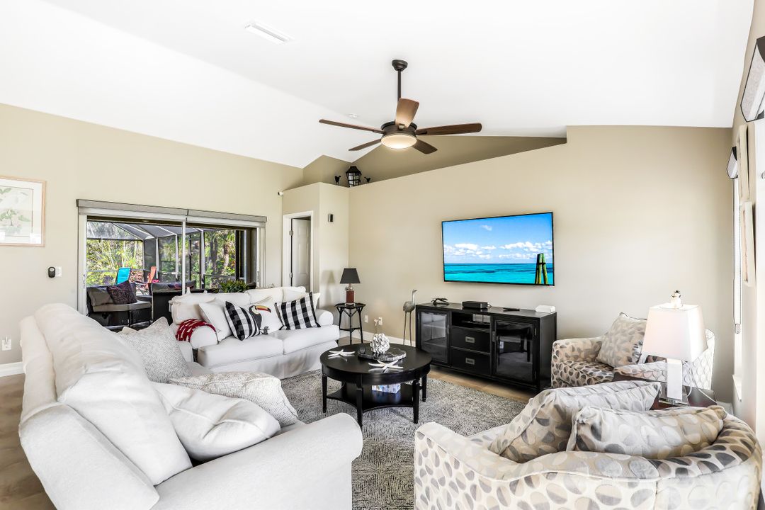 4832 Agualinda Blvd, Cape Coral, FL 33914