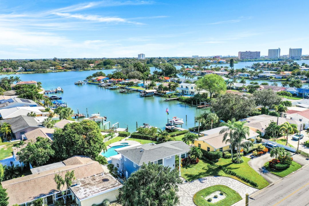 120 79th St S, St. Petersburg, FL 33707