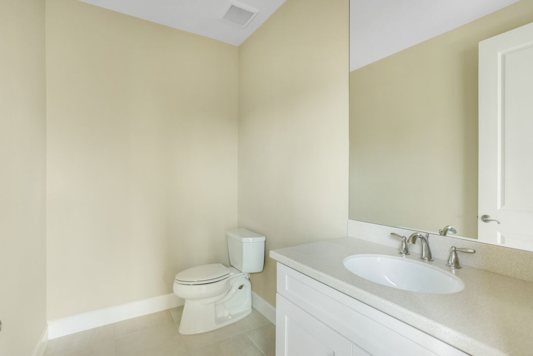 9086 Sorreno Ct, Naples, FL 34119