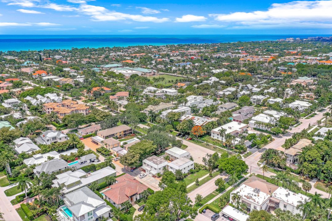 780 10th Ave S #6, Naples, FL 34102