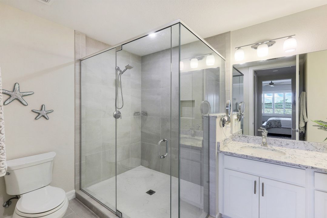 164 Indies Dr East #106, Naples, FL